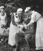 Medicine. The Definitive Illustrated History
